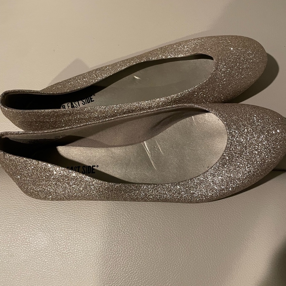 LOWER EAST SIDE Silver Sparkly Flats